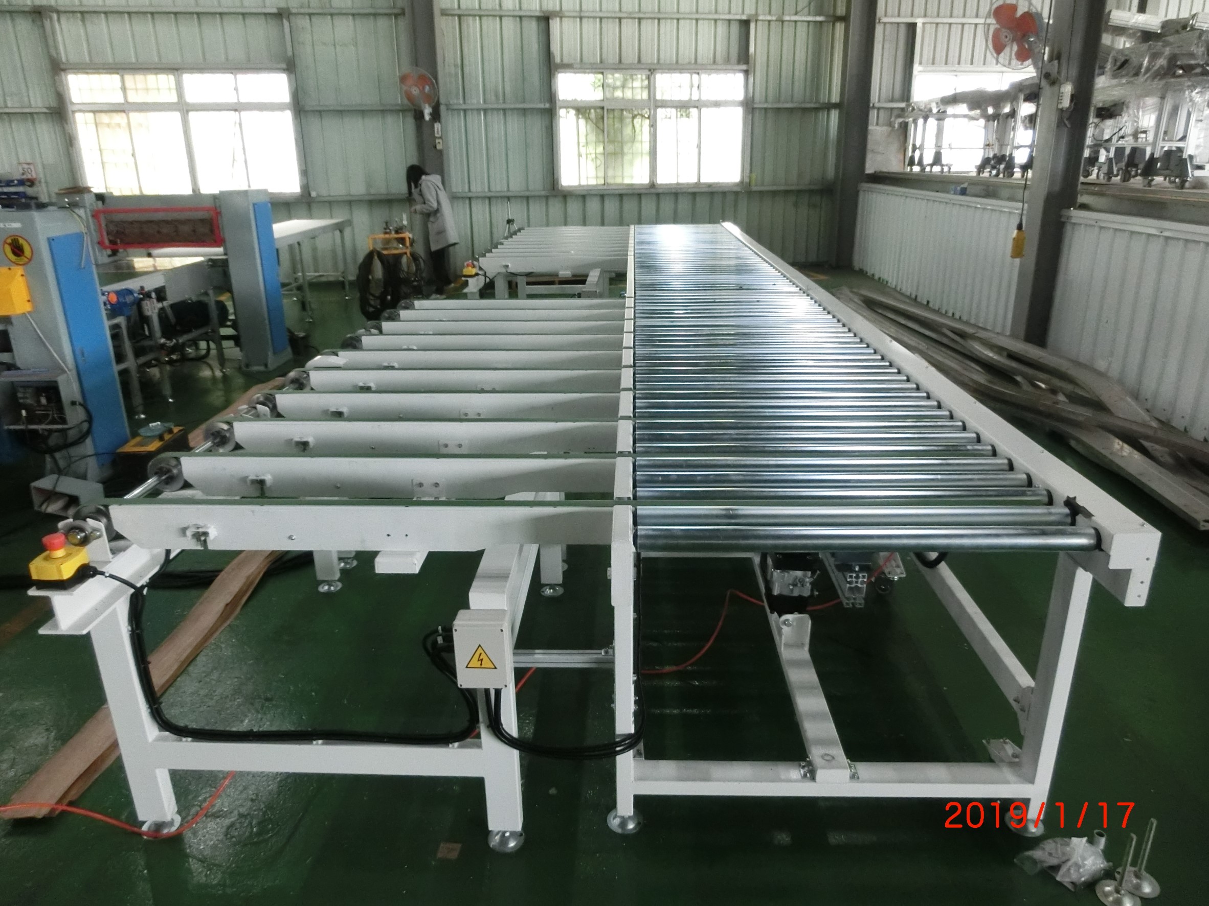Wooden floor production conveyor line - APL CONVEYOR ENTERPRISE CO.,LTD