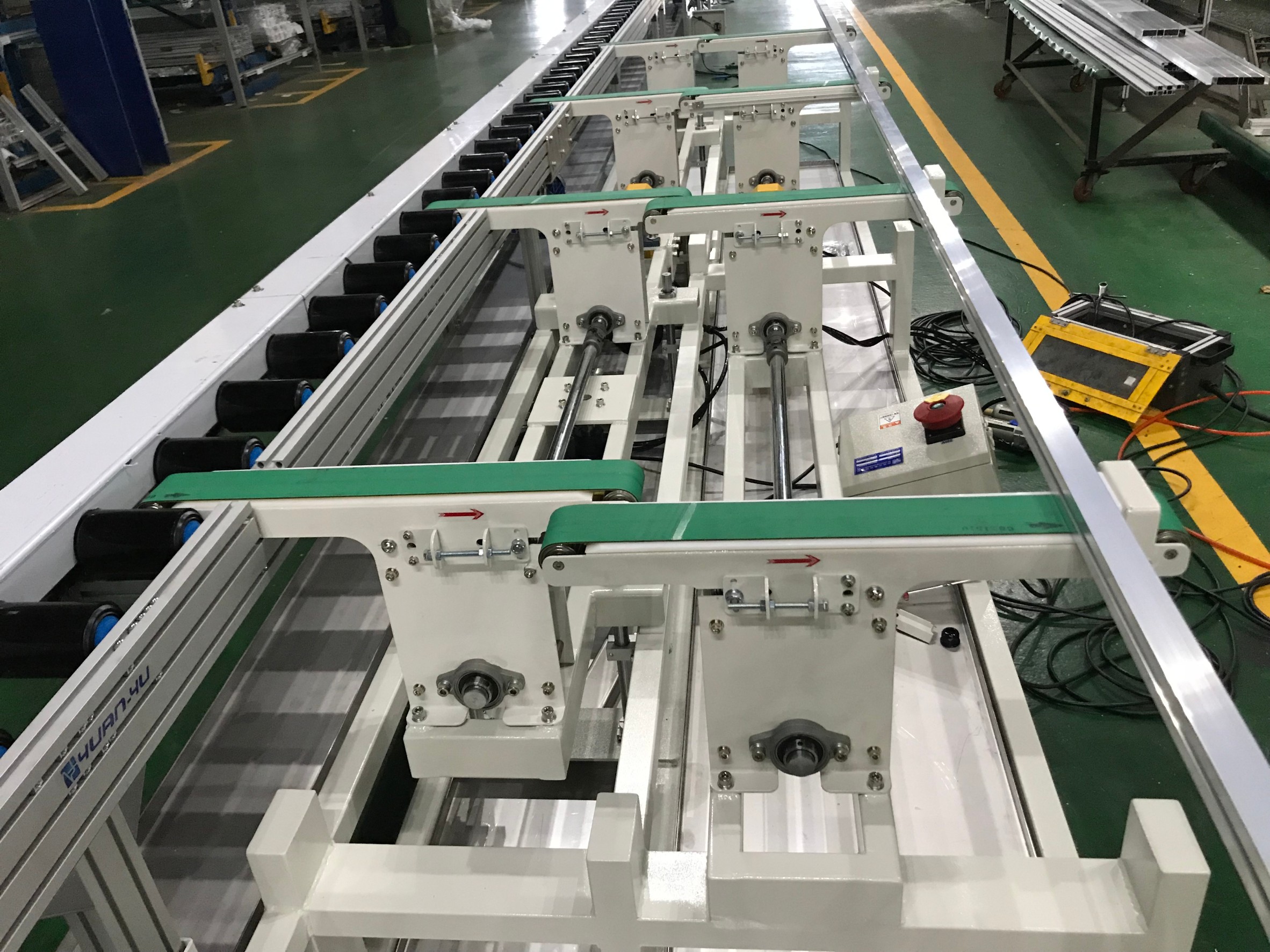 铝挤型横移滚筒输送机-沅祐企业有限公司