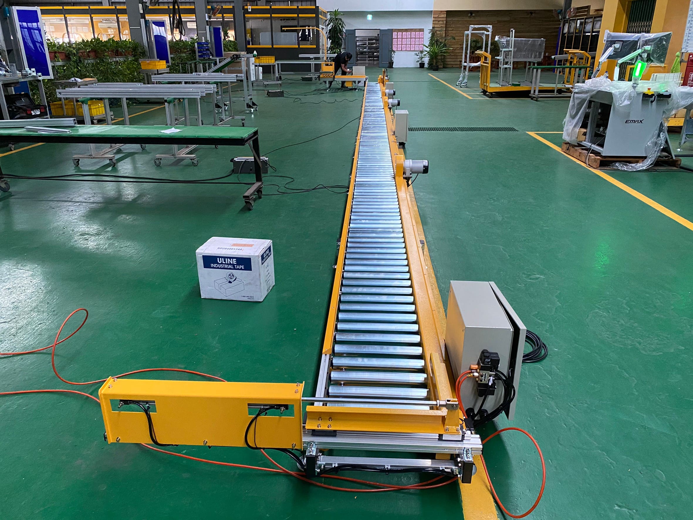 Power roller table for  conveying carton - APL CONVEYOR Automatic ENTERPRISE CO.,LTD