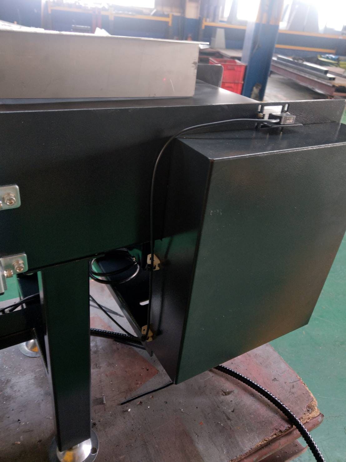 Steel plate rubber belt flat conveyor - APL Conveyor Automatic Equipment Co., Ltd. Steel plate rubber belt flat conveyor - APL Conveyor Automatic Equipment Co., Ltd.