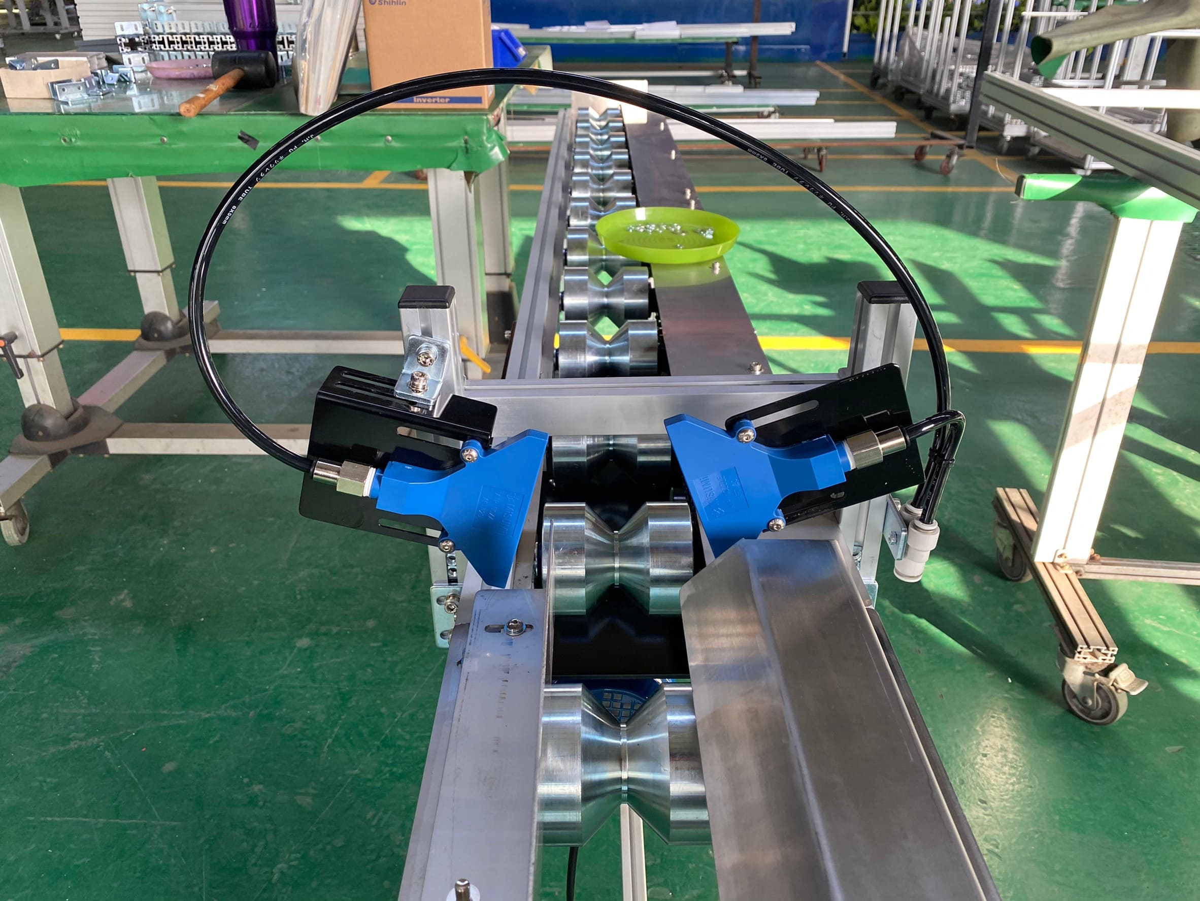 Roller-Conveyor Made With Aluminum Extrusion - APL Conveyor Automatic Equipment Co., Ltd.