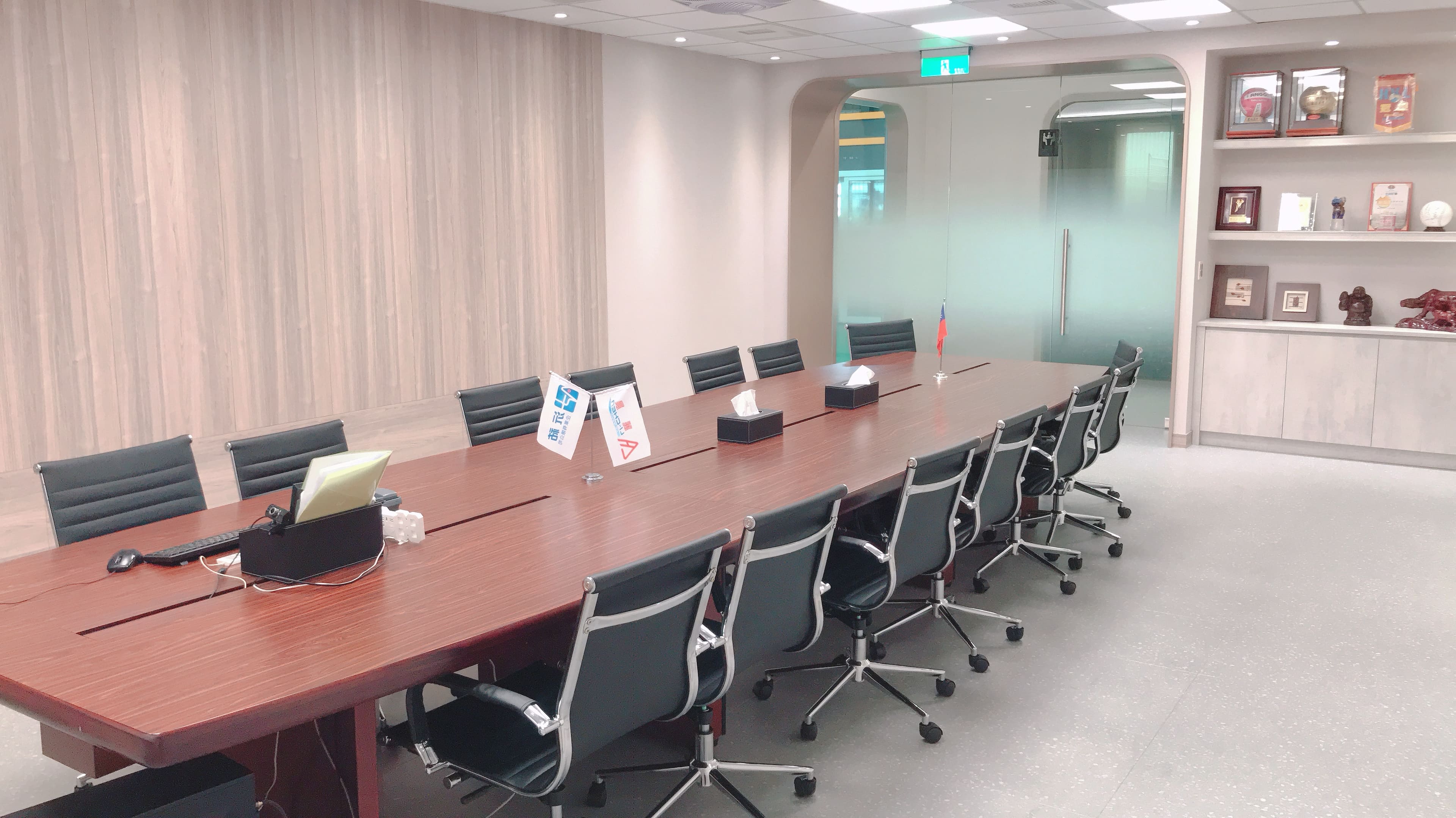 Completed the renovation of the office on the second floor Automatic Equipment Co., Ltd. Completed the renovation of the office on the second floor Automatic Equipment Co., Ltd.